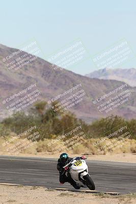 media/Nov-16-2025-Race Pace (Sun) [[8c5fa54630]]/Non Verified Riders (1st 20 Minutes)/2-Turn 10 (1010am)/